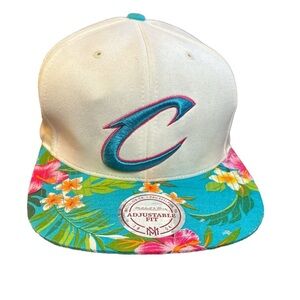 Mitchell and Ness Cleveland Cavaliers Tropical Floral SnapBack White Teal‎ Green